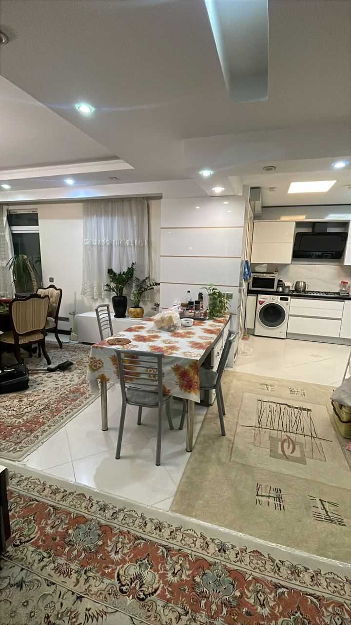 ۱۳۷متر دید دریاچه  نوساز و خوش نقشه