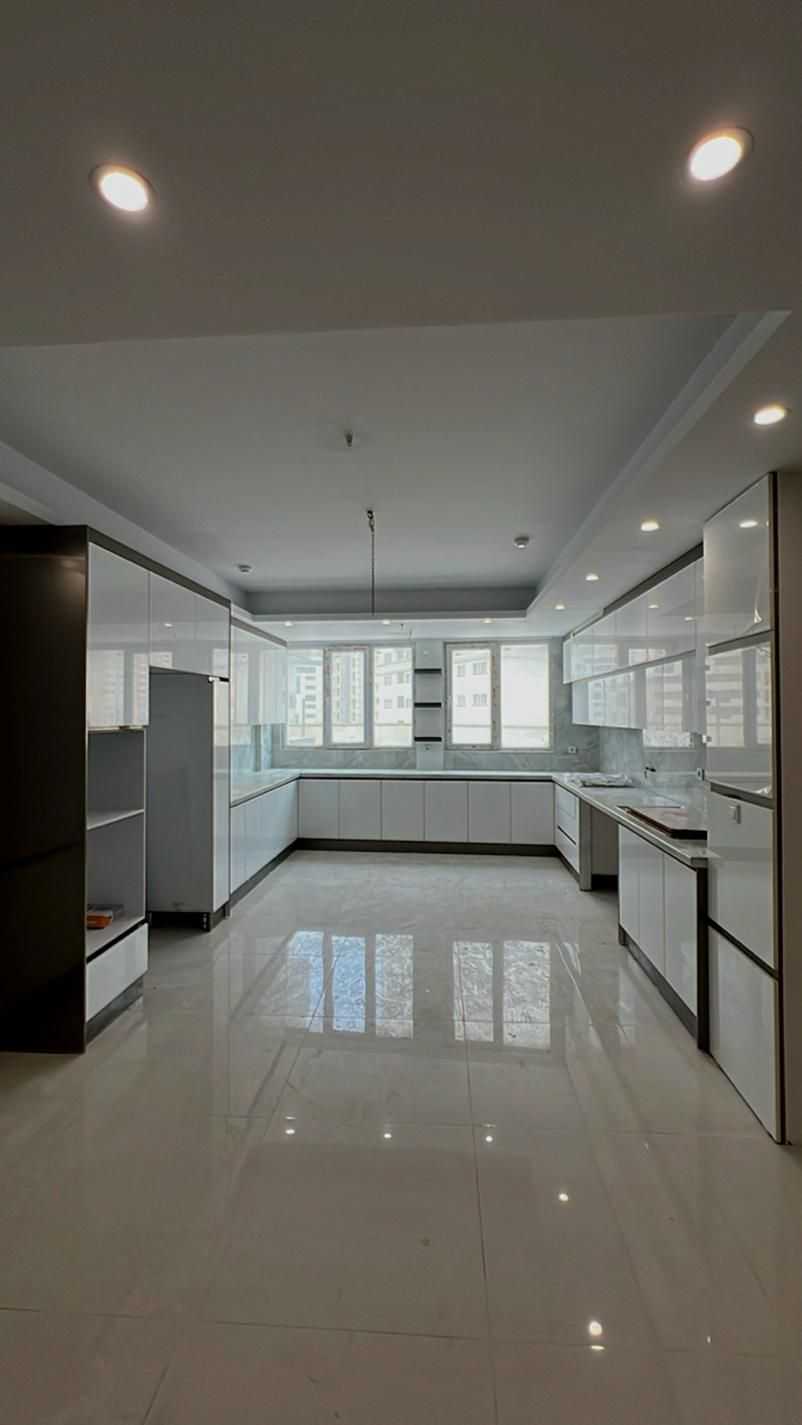 ۱۴۰ متر برج رادین۳ خواب فول/کلید نخورده/استخردار