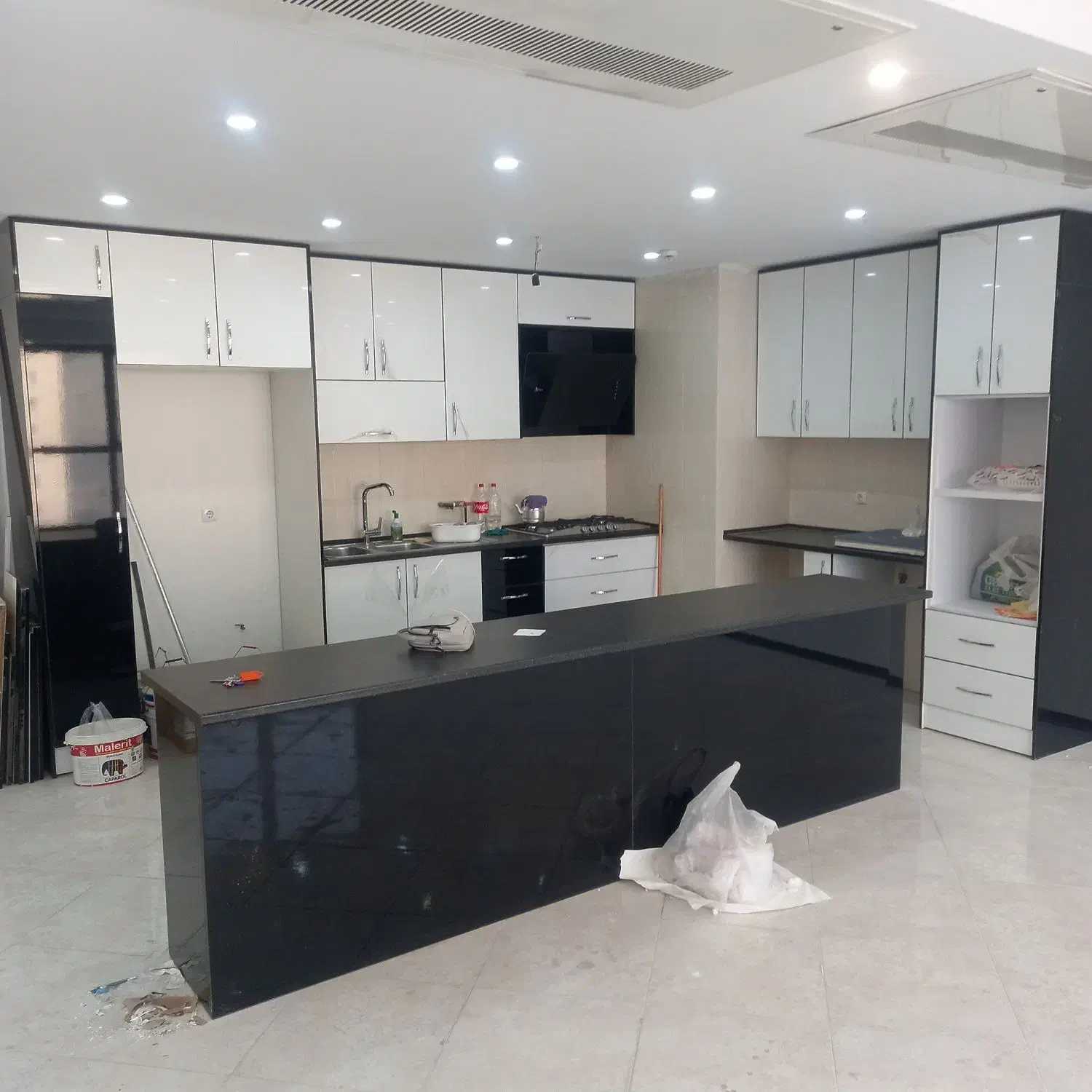 آپارتمان ۱۲۷م /مروارید شهر چیتگر/ دریاچه چیتگر